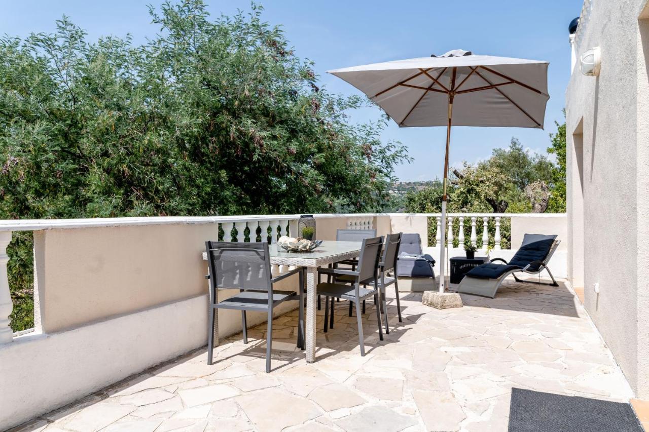 Apartamento Le Grand Thao Fréjus Exterior foto